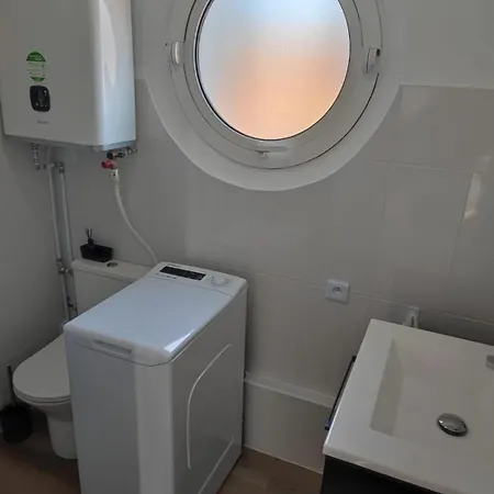 Apartment Cosy Vue A Deux Pas Du Port Santa Lucia - Raphael *