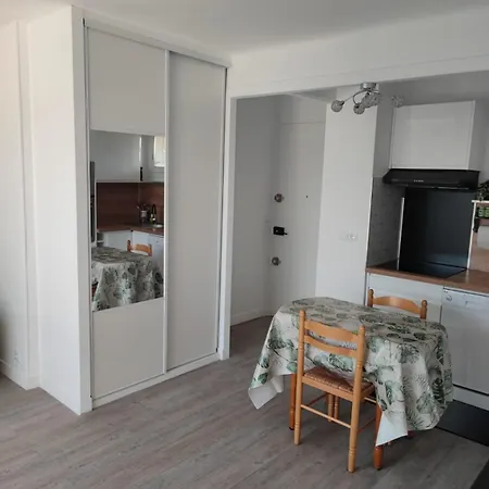 Apartment Studio Cosy Vue Mer A Deux Pas Du Port Santa Lucia - Raphael Saint-Raphael (Var)